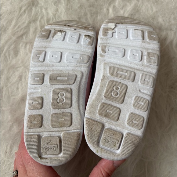 See Kai Run Pink and Metallic Lightweight Toddler Sneakers - Picture 4 of 4